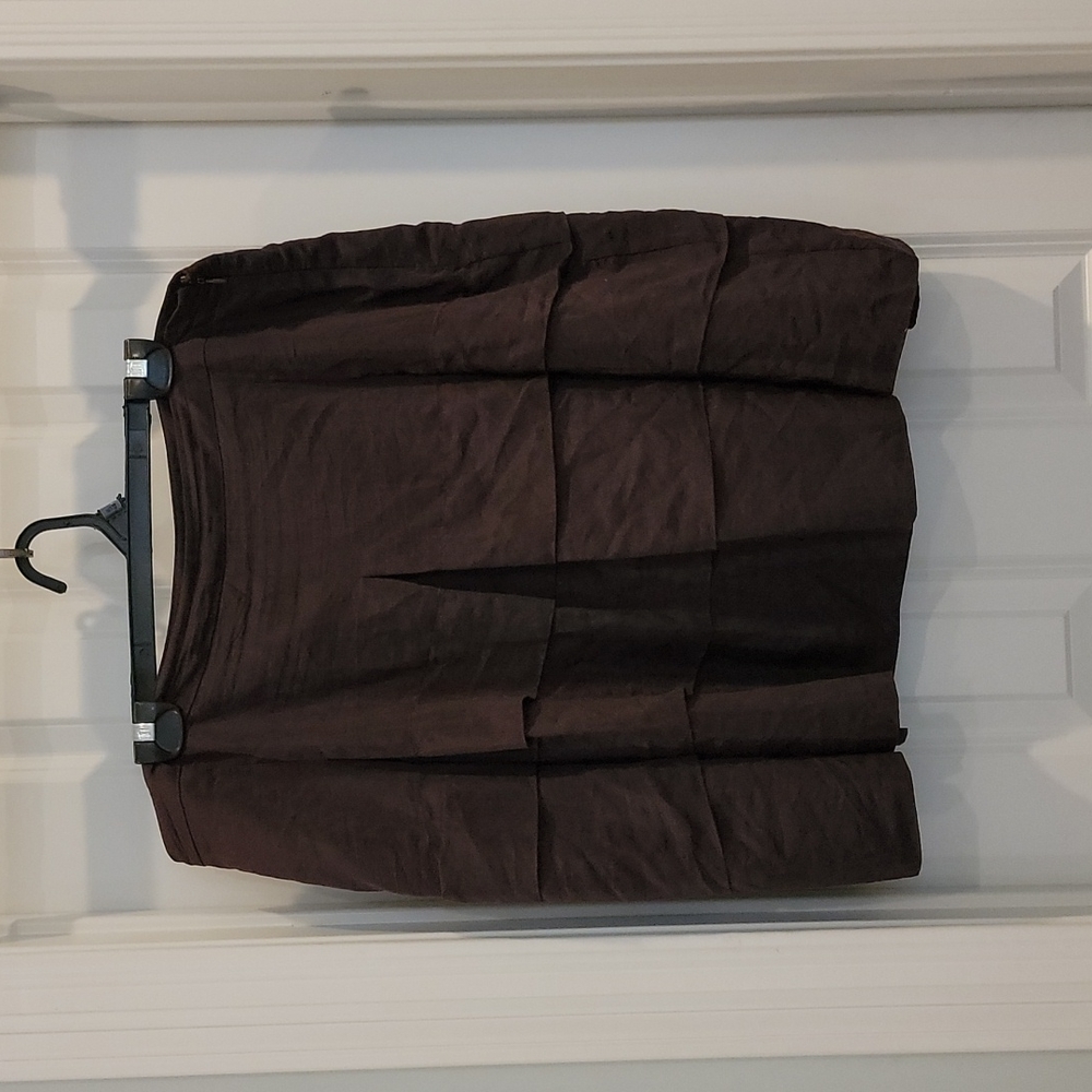 Gap plum pleated & layered skirt.size 14. Excellent condition